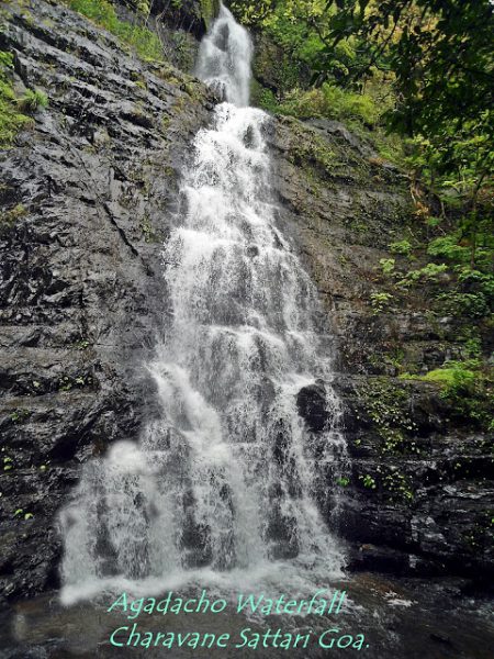 Charavane Waterfall, Valpoi Sattari